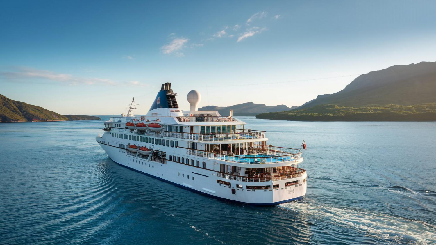 Socorristas en cruceros y hoteles
